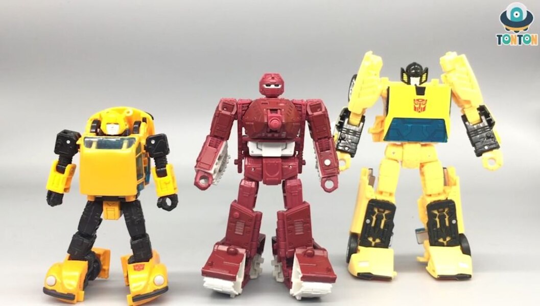 Transformer Kingdom Warpath Deluxe Class  (10 of 11)